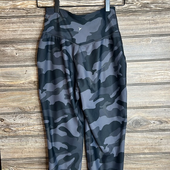 Women’s Old Navy Active Joggers - Picture 5 of 8